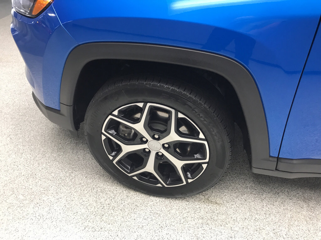 Used 2024 Jeep Compass Limited AWD/4WD image 7
