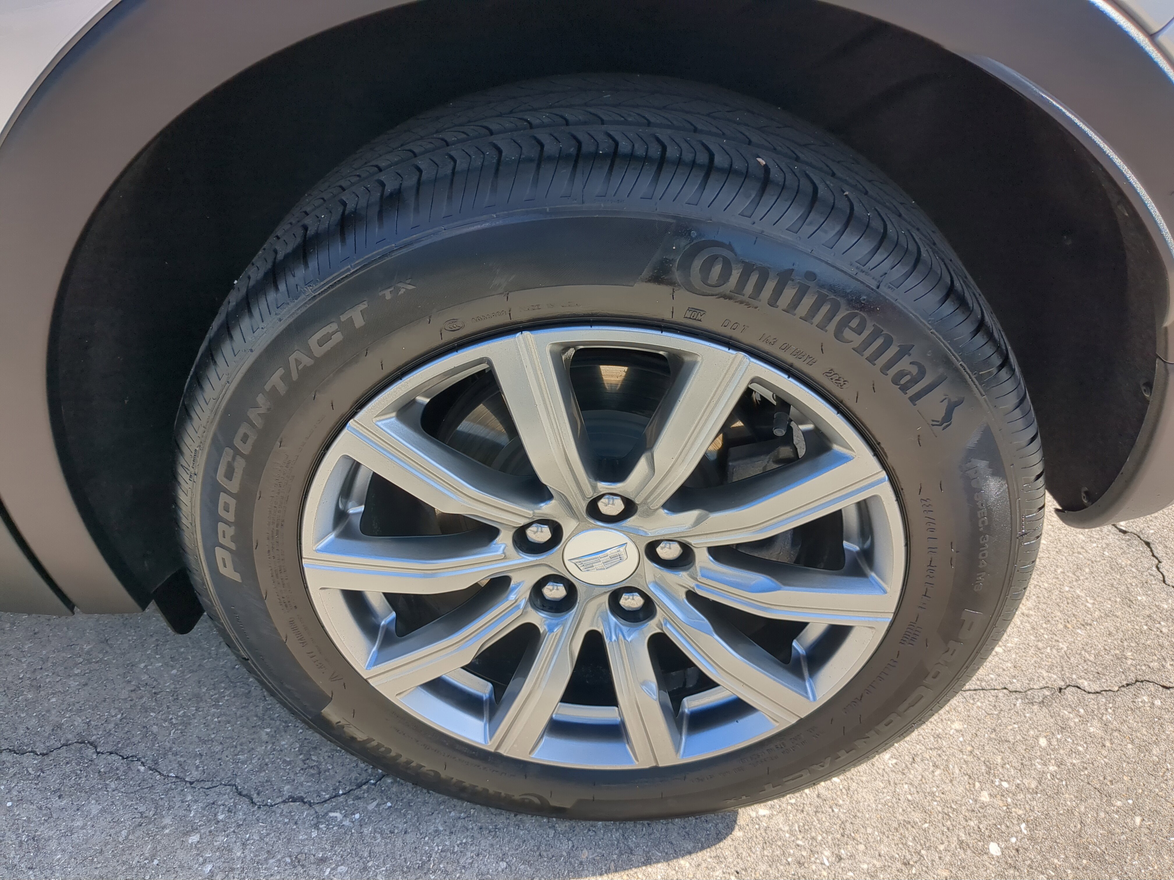 Used 2019 Cadillac XT4 Premium Luxury image 34