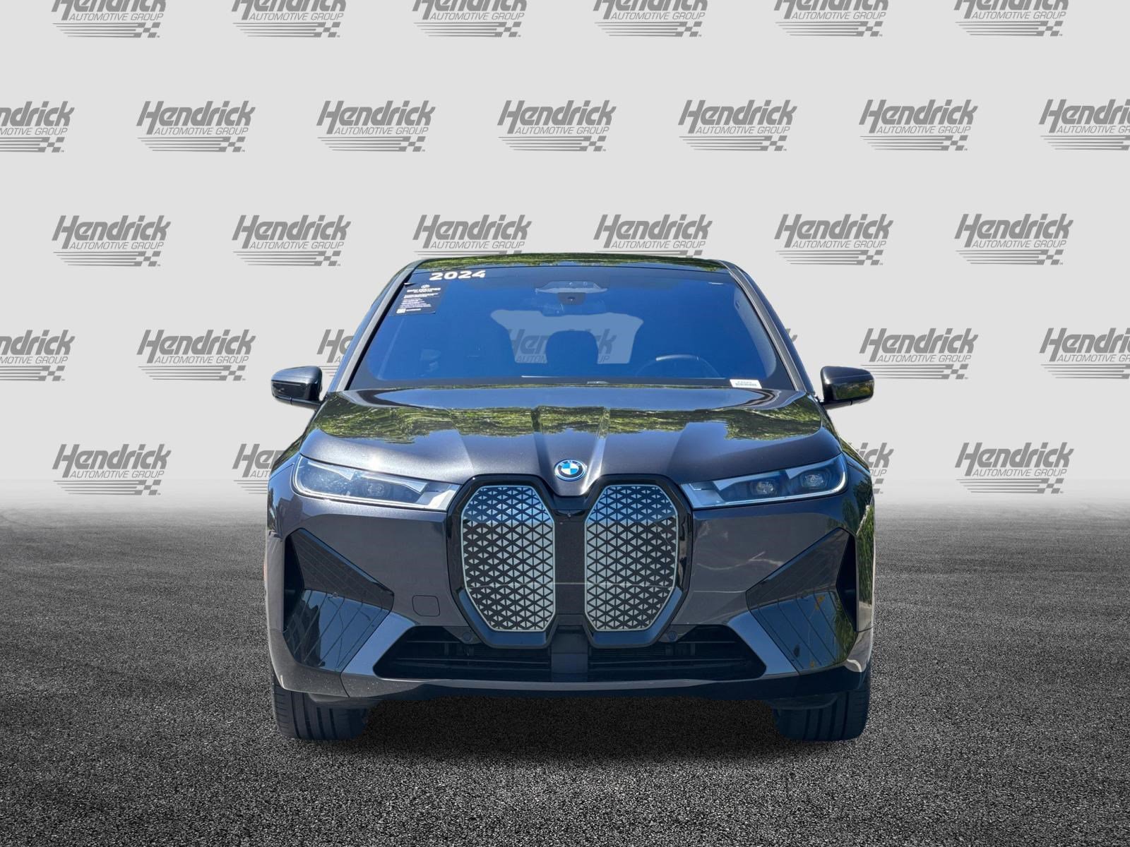 Certified 2024 BMW iX xDrive50 w/ Sport Package AWD/4WD image 10