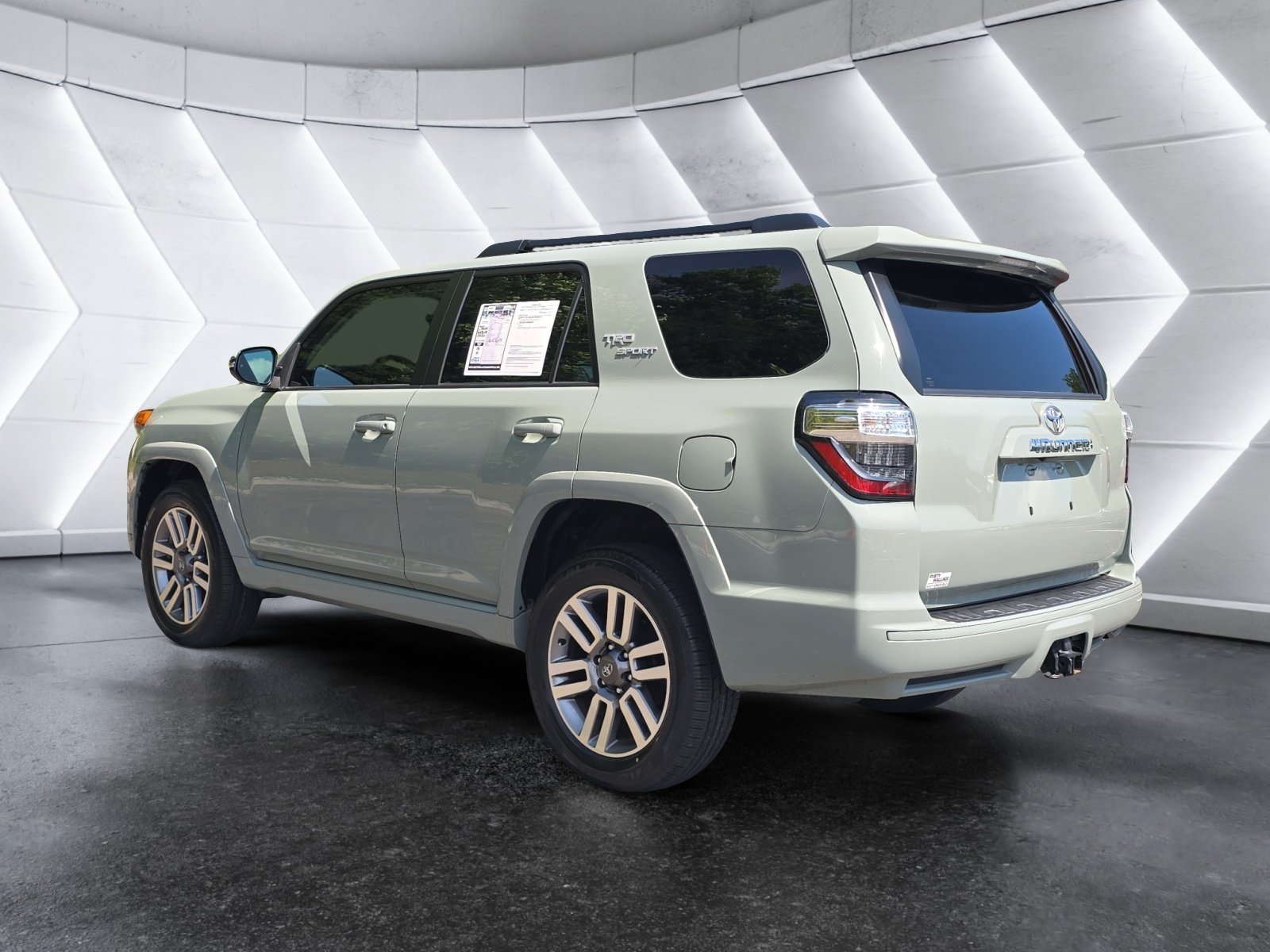 Used 2022 Toyota 4Runner TRD Sport w/ Technology Package AWD/4WD image 3