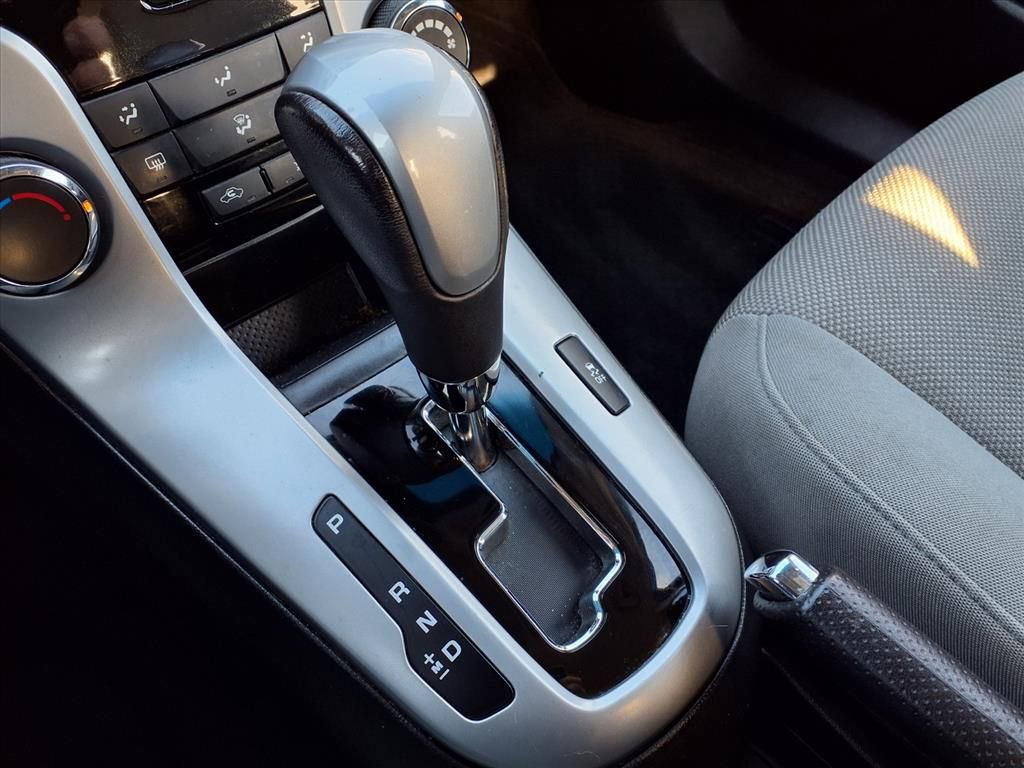 Used 2013 Chevrolet Cruze LT w/ RS Package image 23