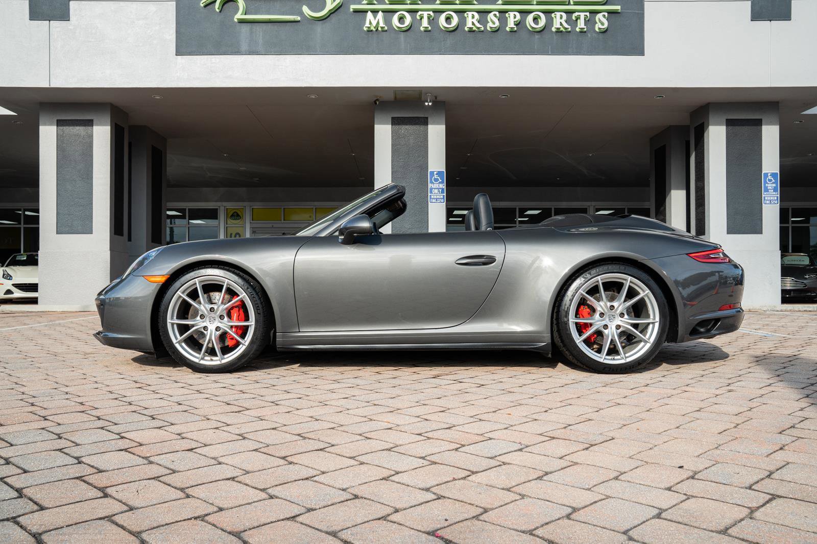 Used 2018 Porsche 911 Carrera 4S AWD/4WD image 25