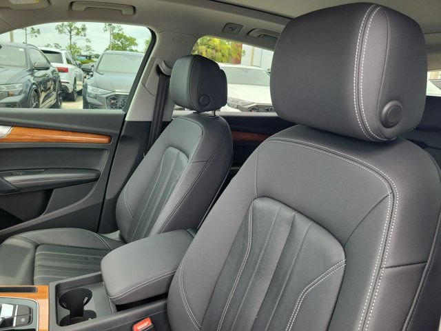 Used 2023 Audi Q5 2.0T Premium Plus w/ Premium Plus Package AWD/4WD image 16