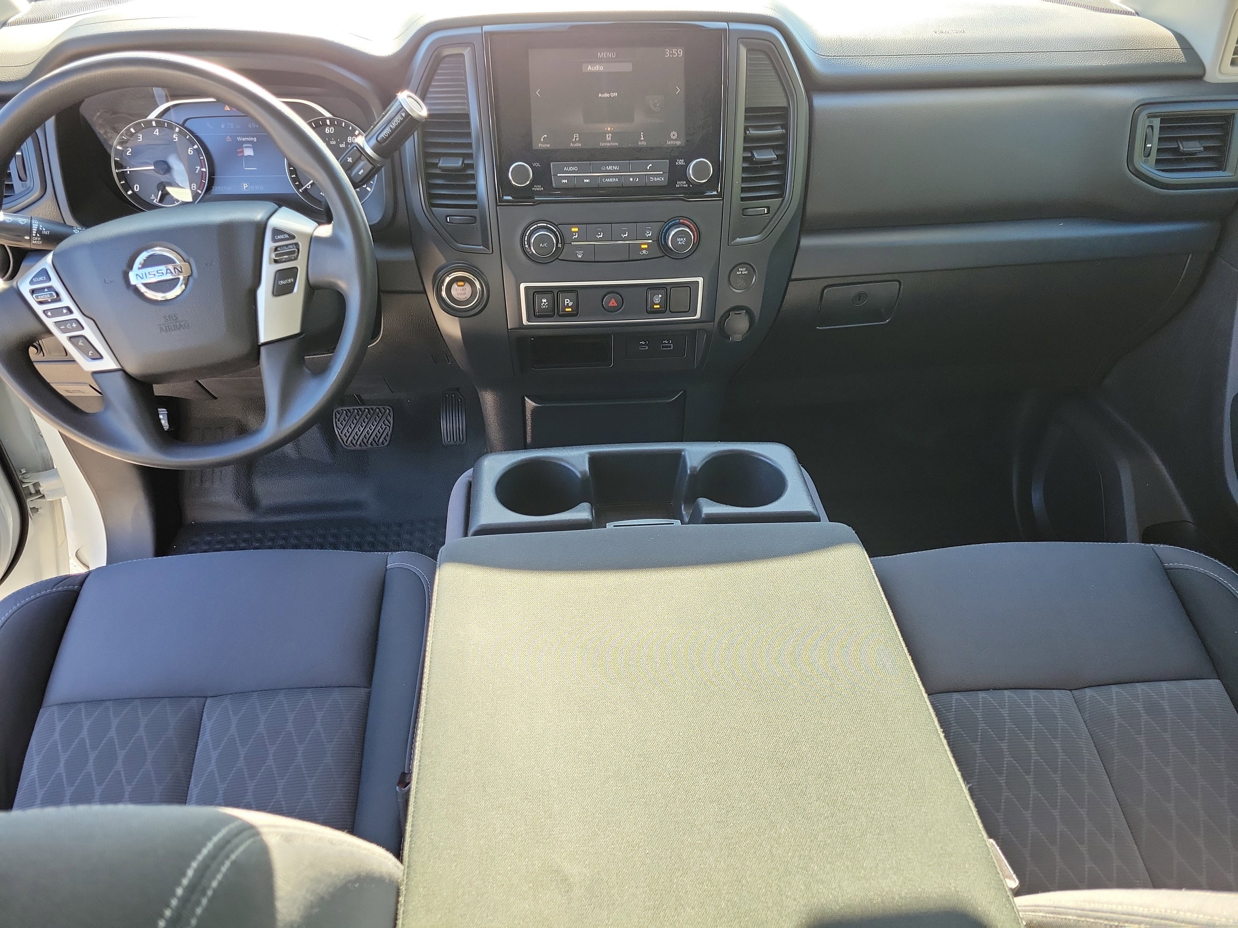 Used 2022 Nissan Titan S image 17