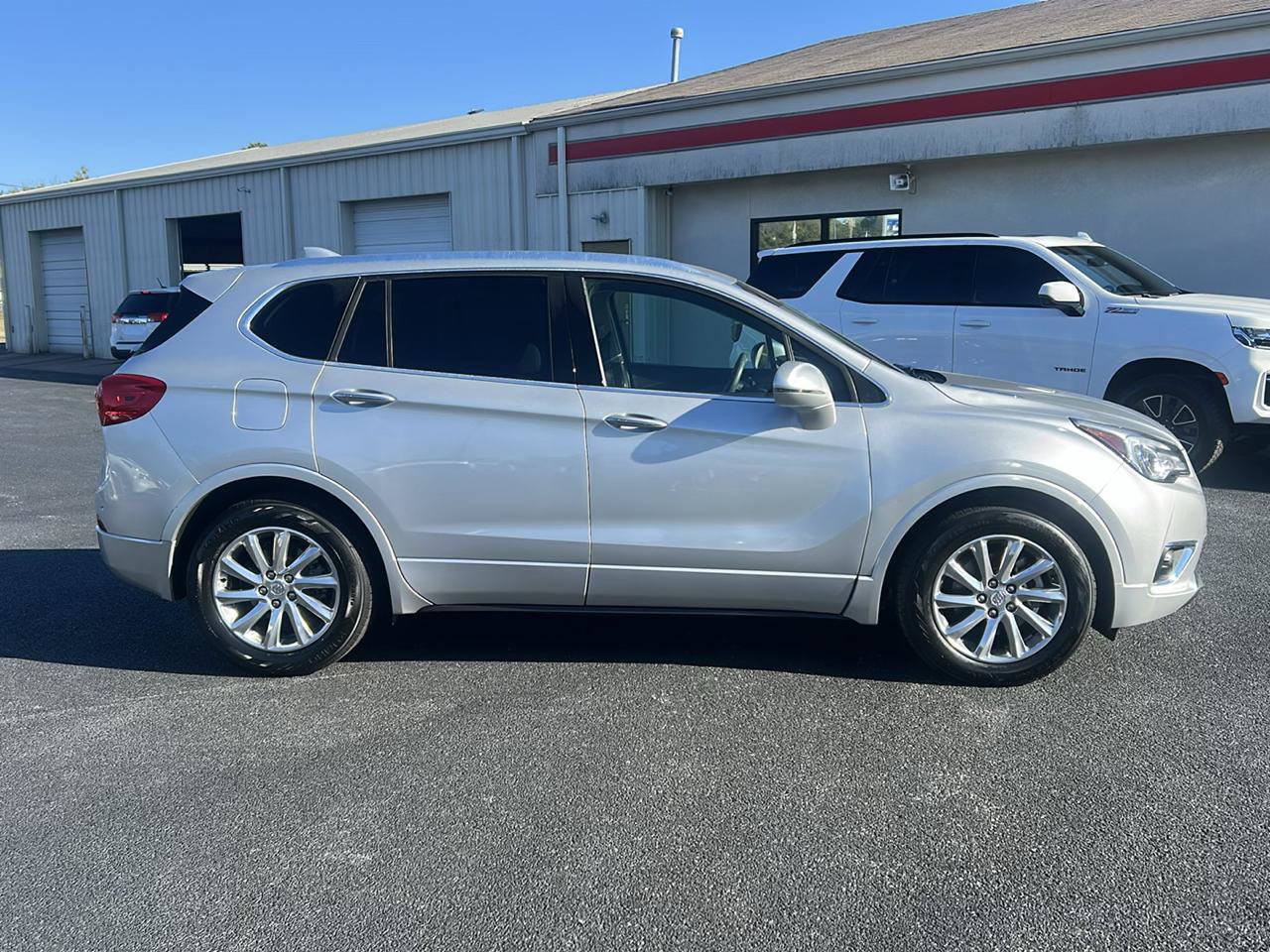 Used 2019 Buick Envision Essence FWD image 4