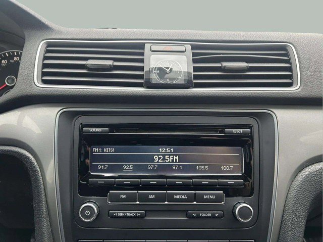 Used 2015 Volkswagen Passat 1.8T S image 12