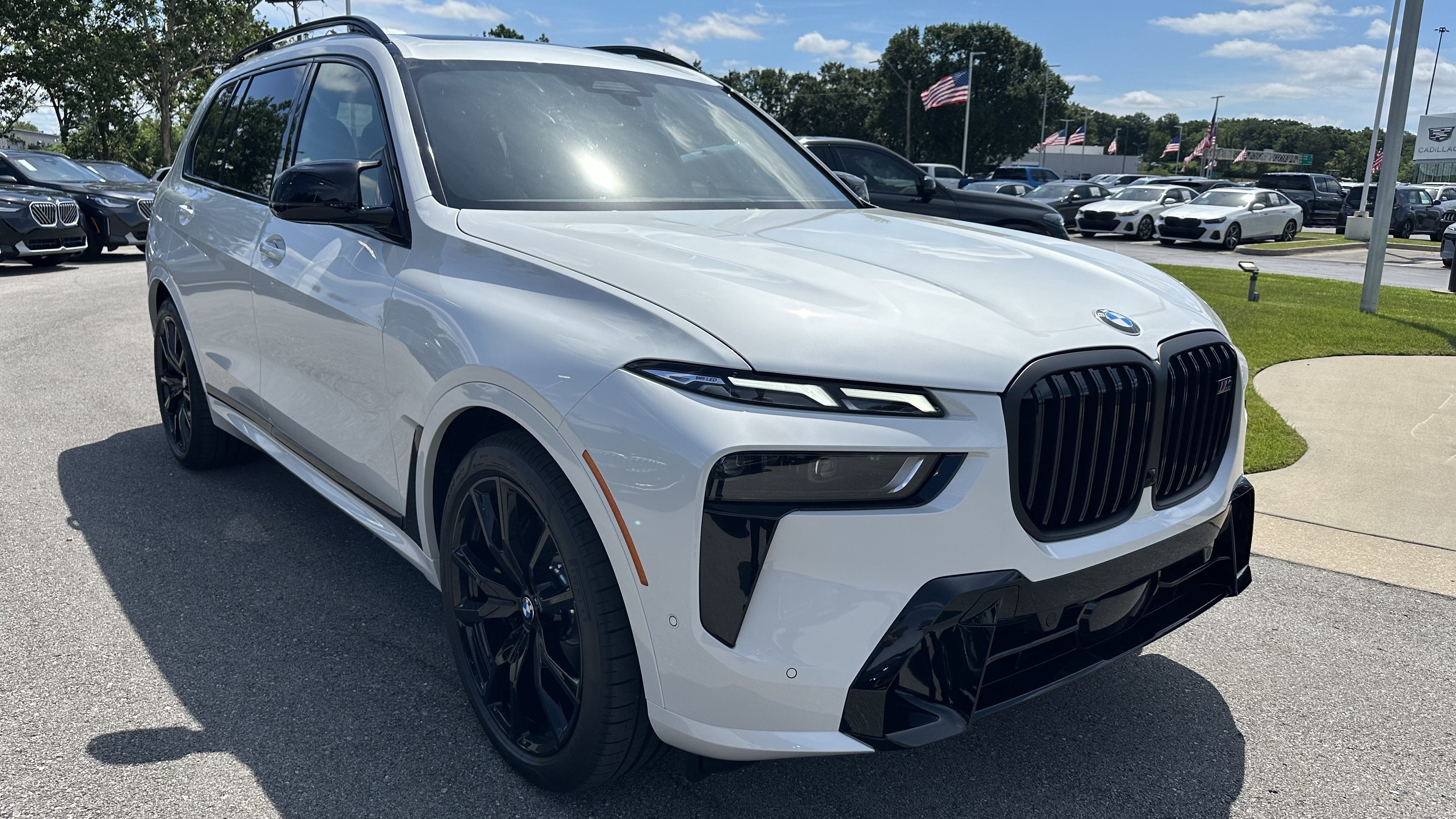 New 2027 BMW X7 M60i AWD/4WD image 2