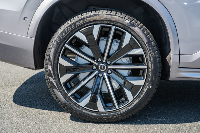 New 2027 Volvo XC90 B6 Plus AWD/4WD image 18