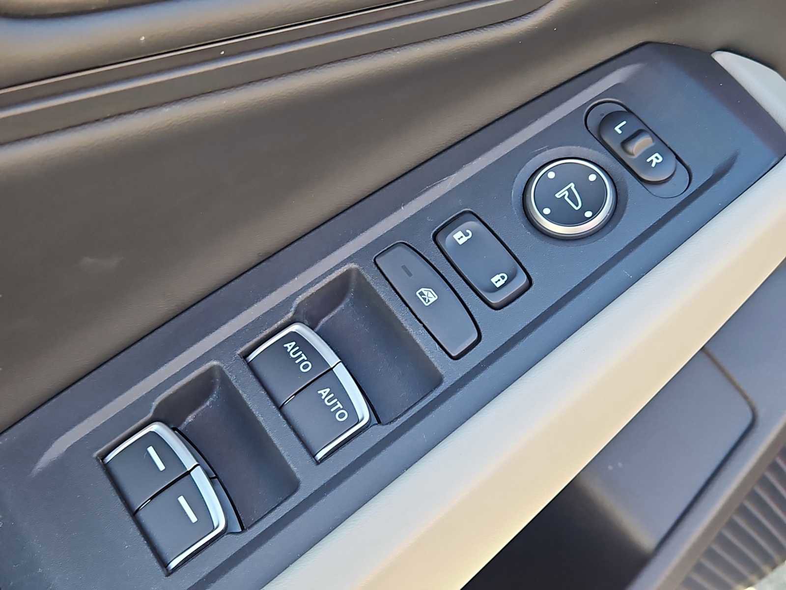 Certified 2023 Honda Accord EX image 17