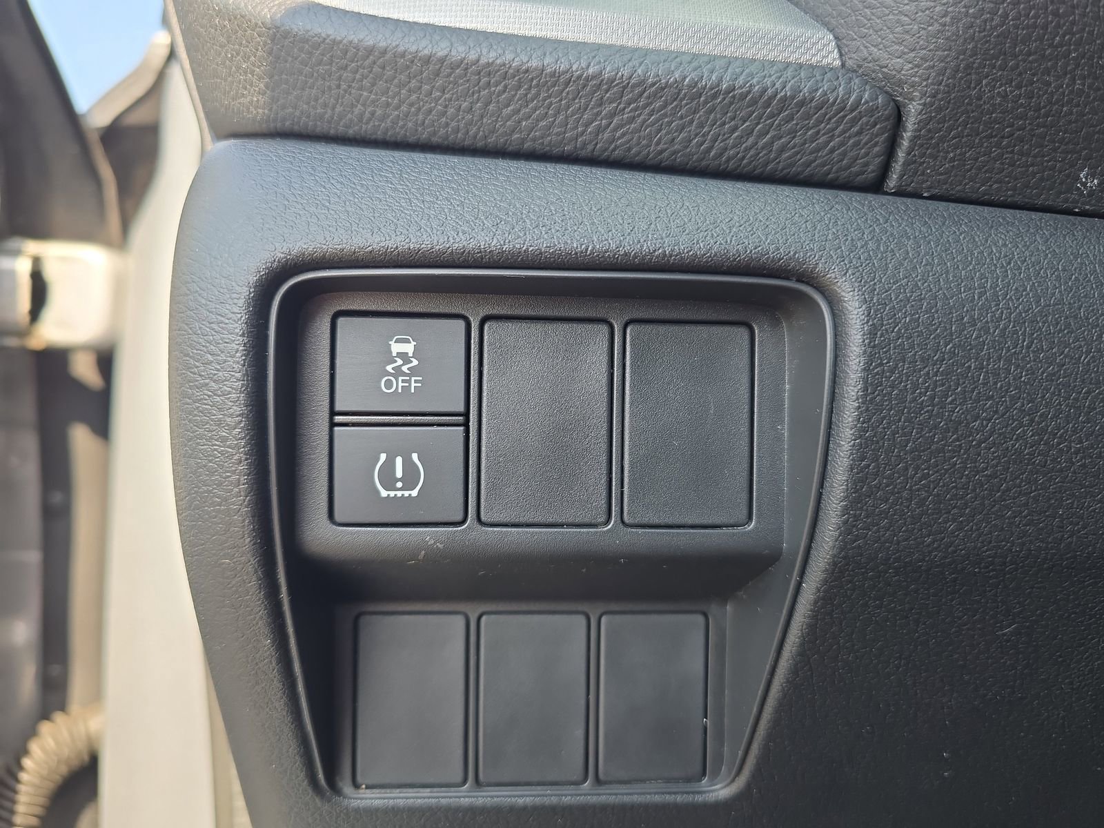 Used 2019 Honda CR-V LX image 19