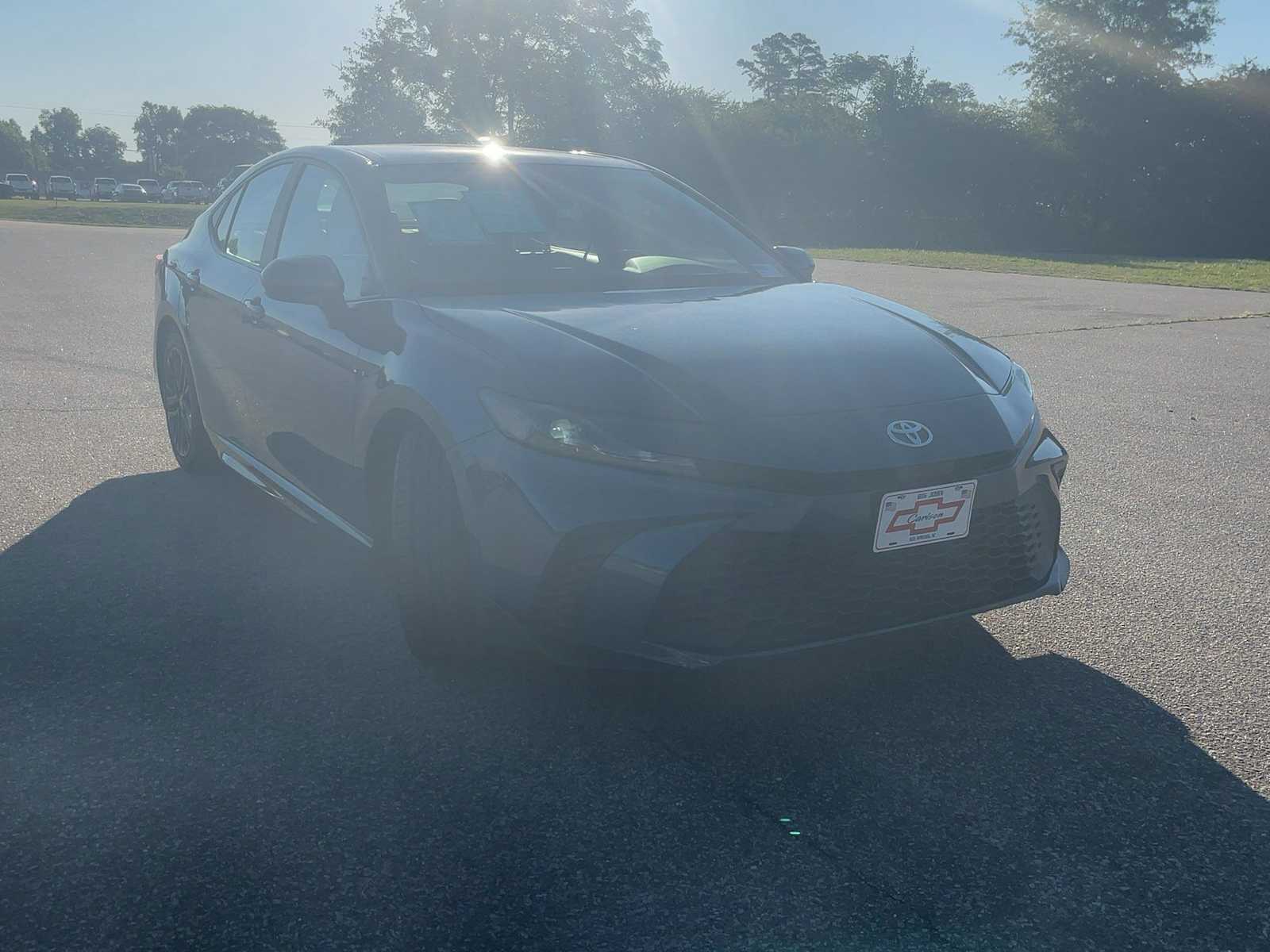 Used 2025 Toyota Camry SE FWD image 9