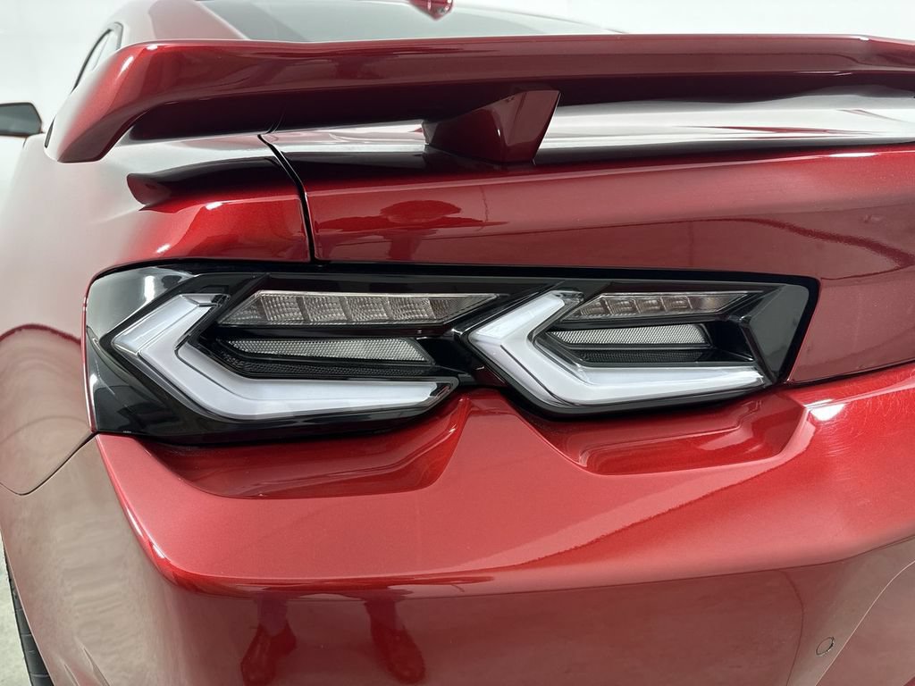Used 2022 Chevrolet Camaro ZL1 RWD image 18