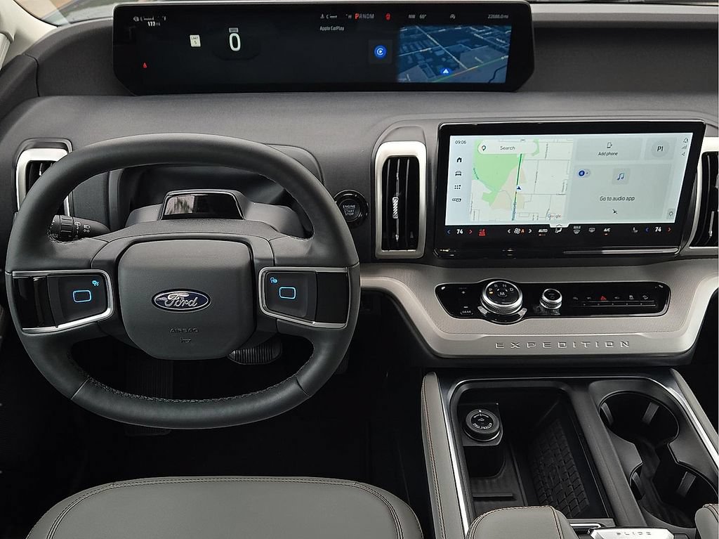 Used 2025 Ford Expedition Active AWD/4WD image 12
