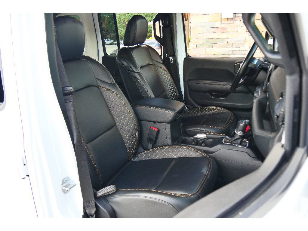 Used 2022 Jeep Wrangler Unlimited Sahara AWD/4WD image 16