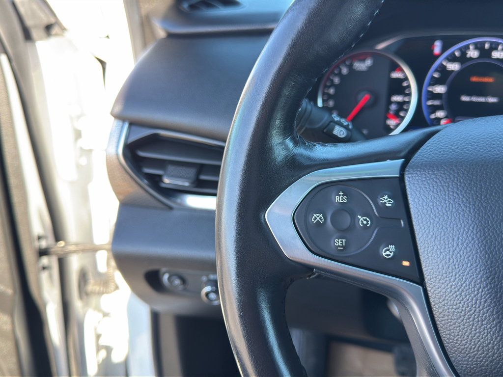 Used 2022 Chevrolet Traverse Premier w/ Redline Edition AWD/4WD image 35
