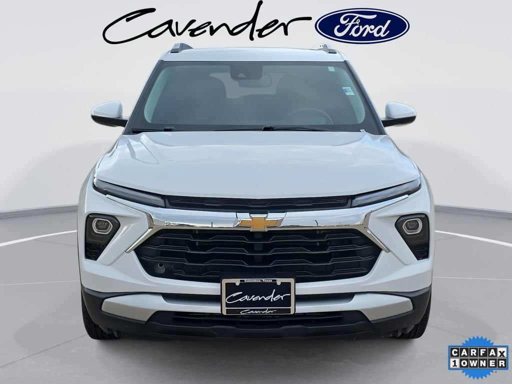 Used 2025 Chevrolet TrailBlazer LT image 2