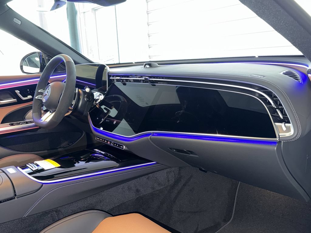 New 2026 Mercedes-Benz E 53 AMG e 4MATIC Sedan image 16