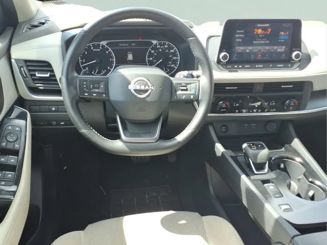Used 2025 Nissan Rogue SV FWD image 5