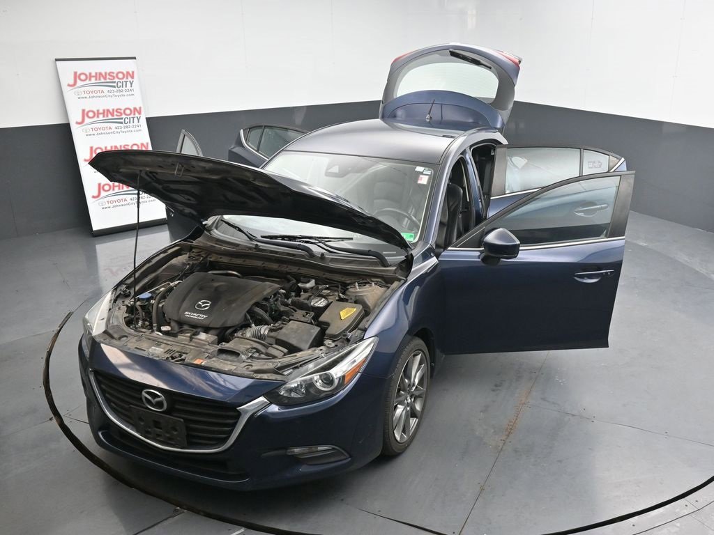 Used 2018 MAZDA MAZDA3 Touring image 26