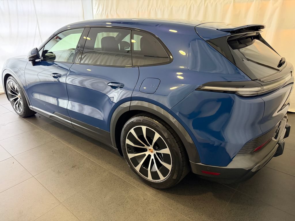 New 2026 Porsche Cayenne Electric AWD/4WD image 3