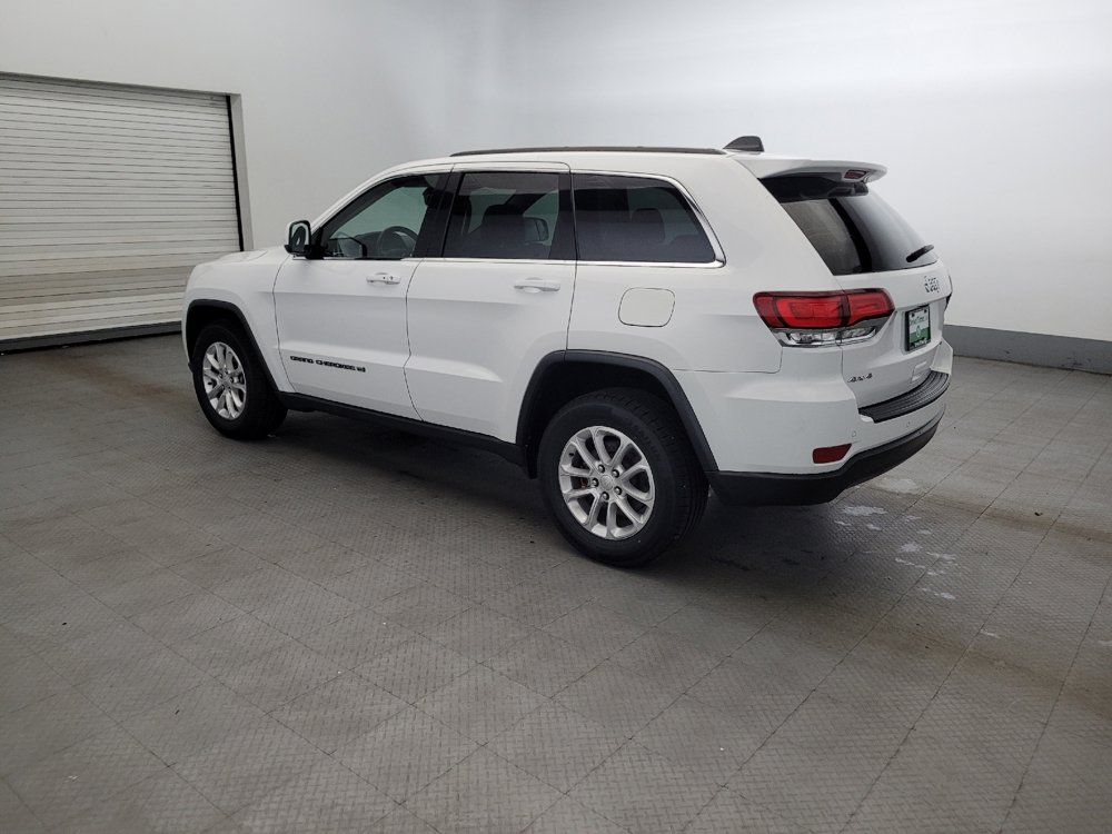 Used 2022 Jeep Grand Cherokee Laredo E AWD/4WD image 3