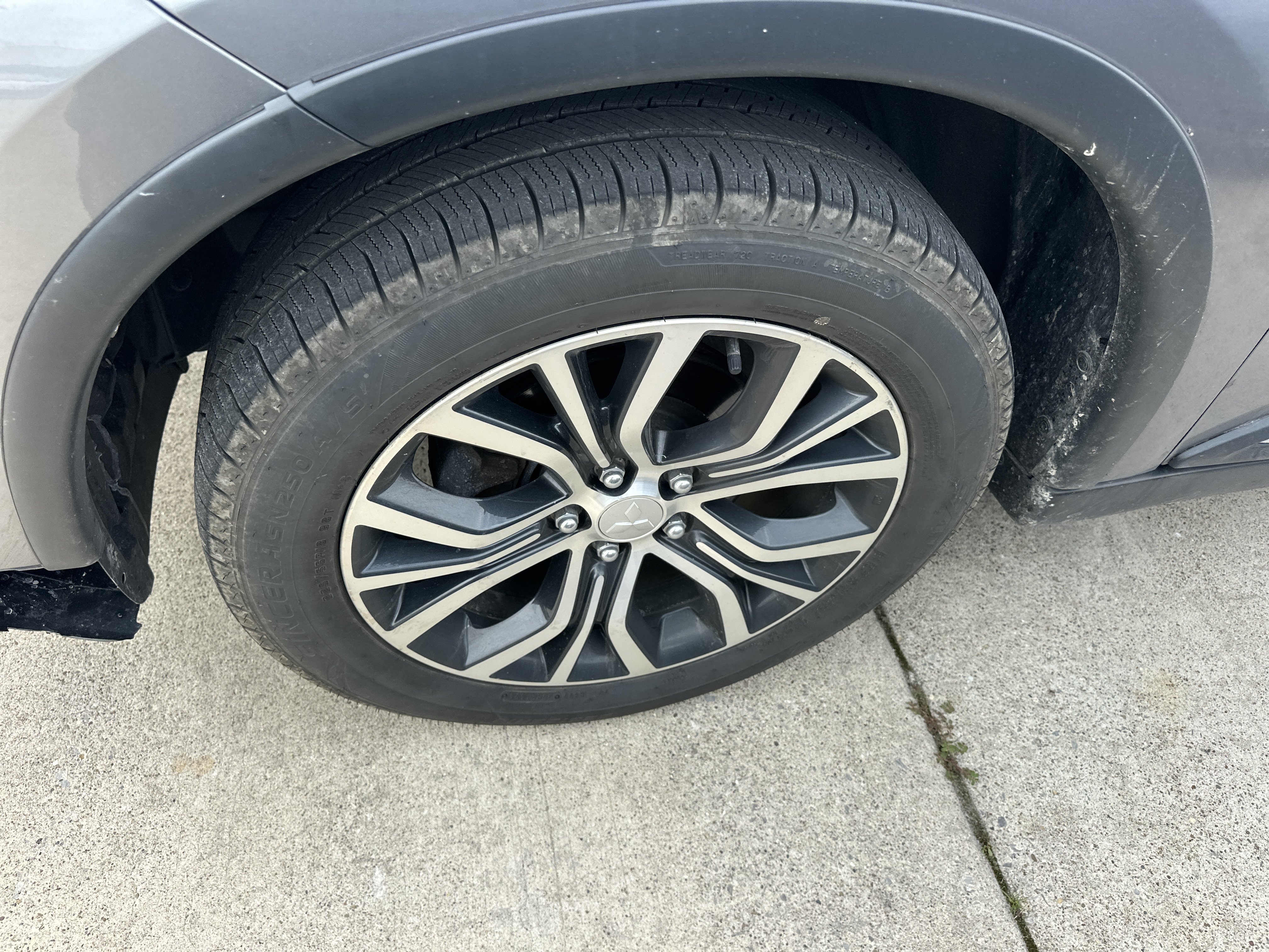 Used 2018 Mitsubishi Outlander SE AWD/4WD image 7