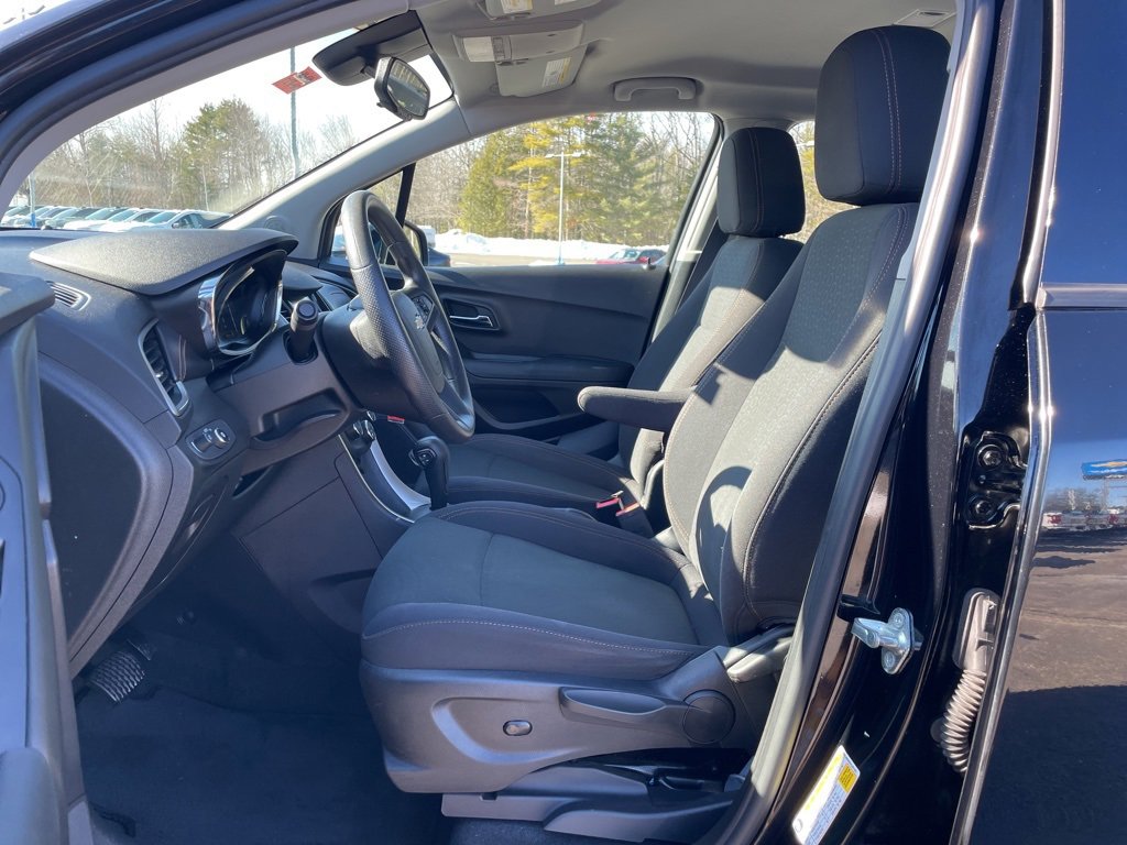 Used 2017 Chevrolet Trax LS image 22