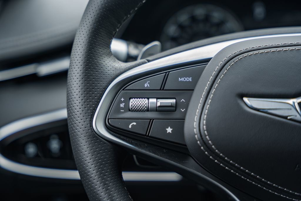 Used 2025 Genesis GV70 3.5T Sport w/ Sport Advanced Package image 30