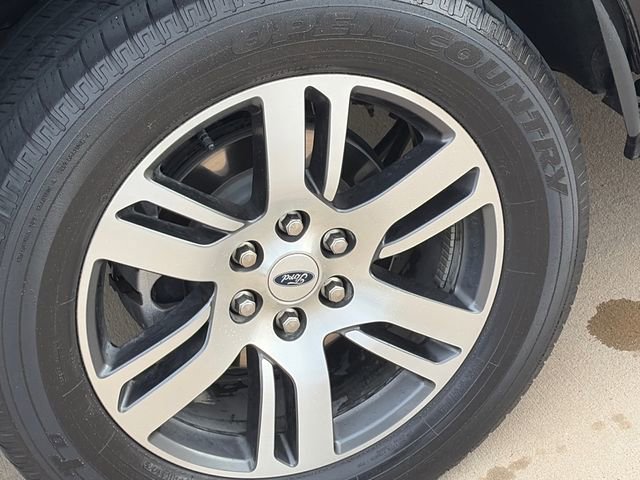 Used 2023 Ford Expedition XLT image 11