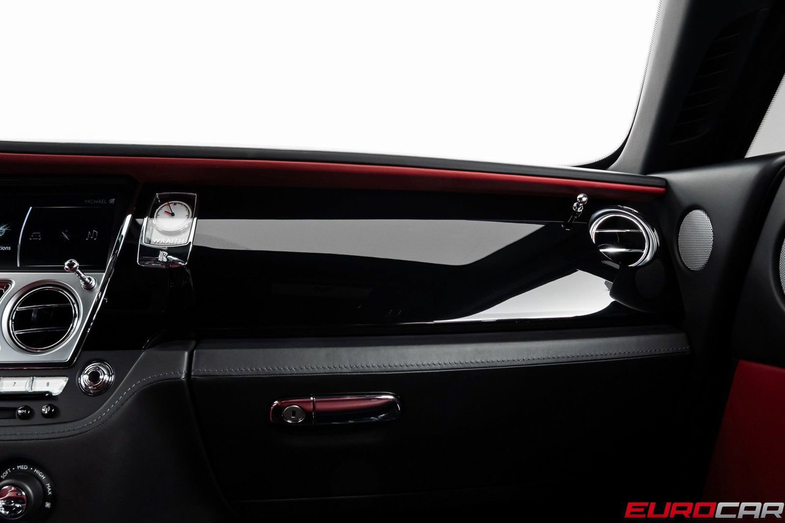 Used 2018 Rolls-Royce Wraith image 25