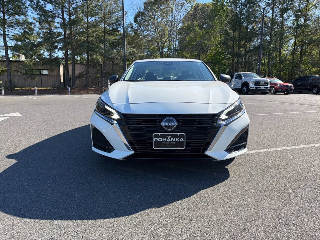 Used 2025 Nissan Altima 2.5 SV FWD image 4