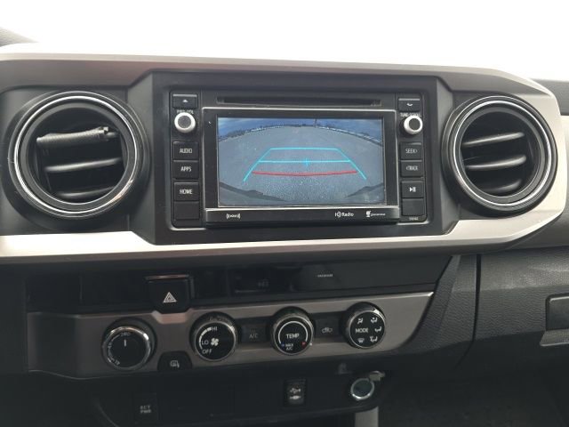 Used 2016 Toyota Tacoma SR5 w/ SR5 Appearance Package (SN) image 16