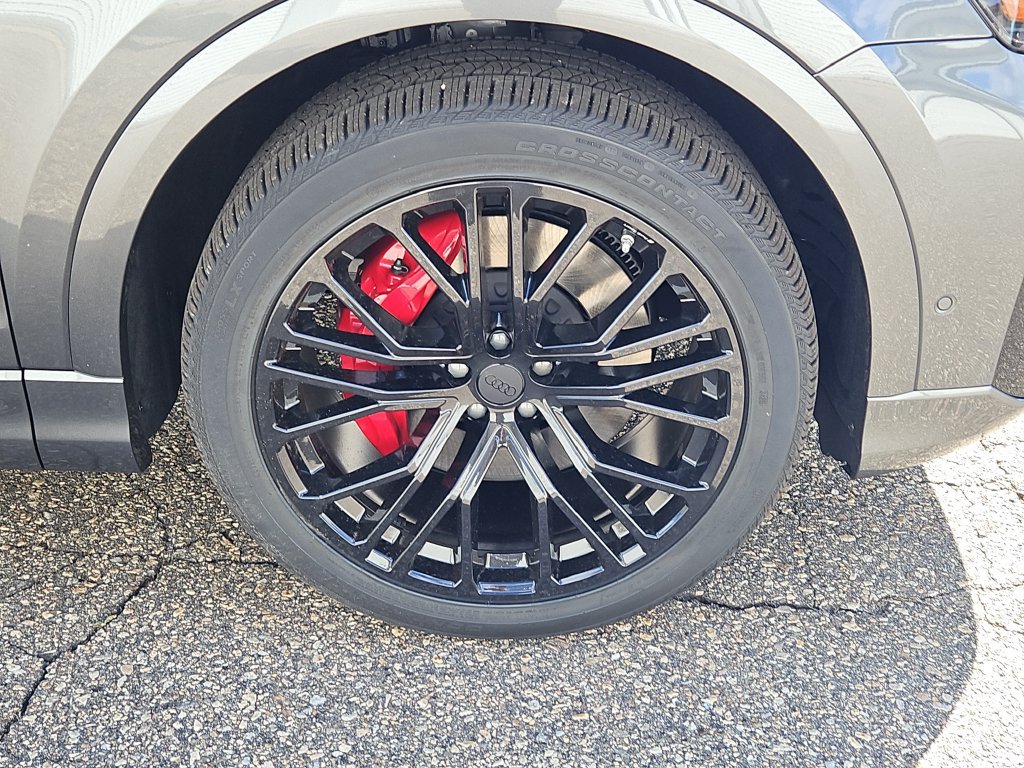 New 2027 Audi SQ8 Prestige AWD/4WD image 4