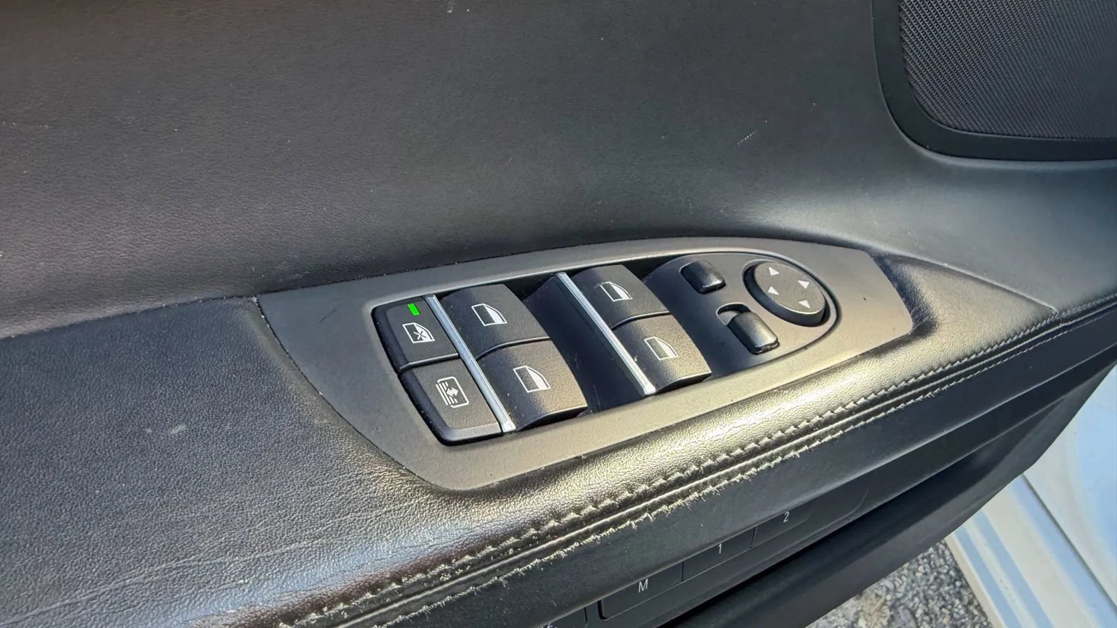 Used 2013 BMW 750i xDrive AWD/4WD image 23