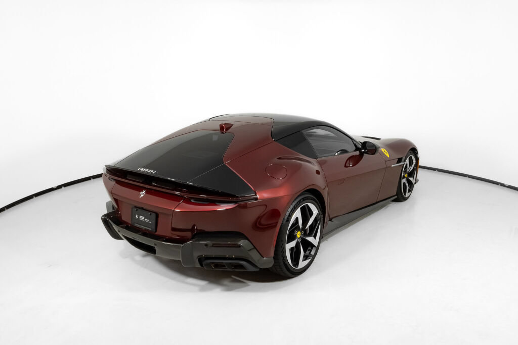 Certified 2025 Ferrari 12Cilindri RWD image 9