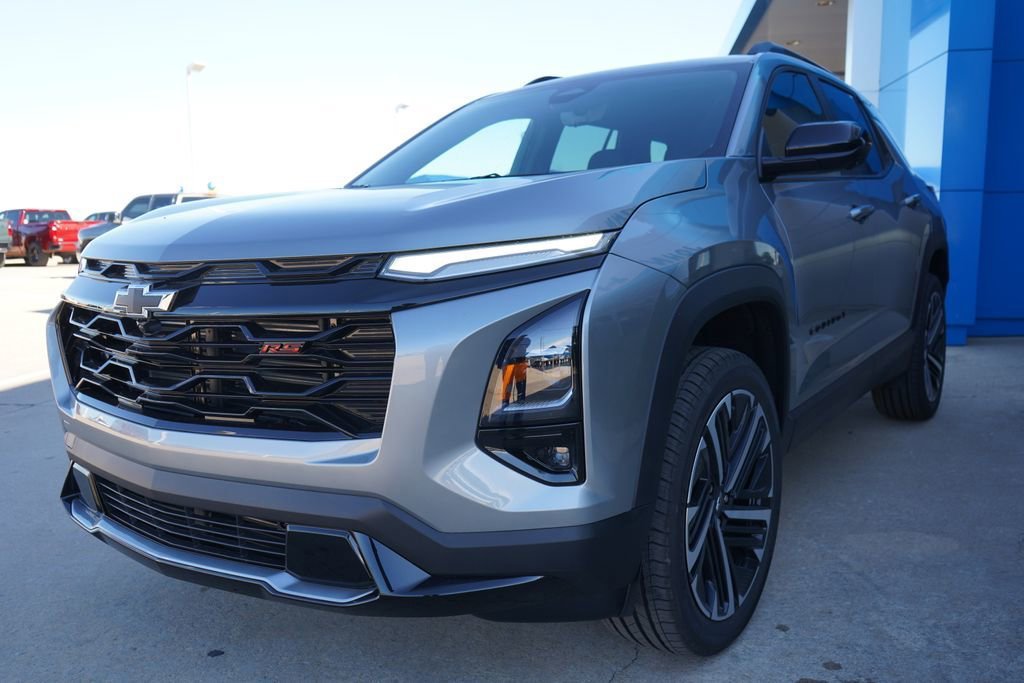 New 2026 Chevrolet Equinox RS w/ Convenience Package III FWD image 4