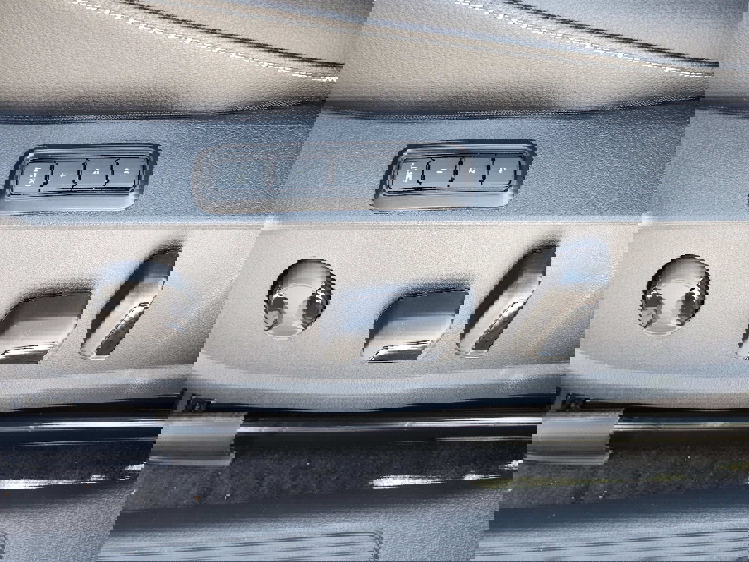 New 2025 Volkswagen Jetta SEL image 22