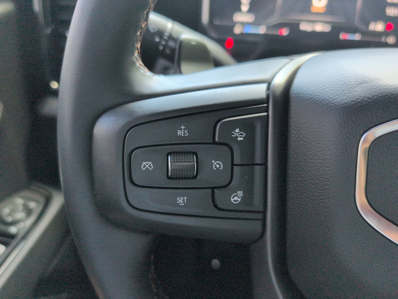 Used 2024 GMC Sierra 1500 AT4 w/ Technology Package image 25