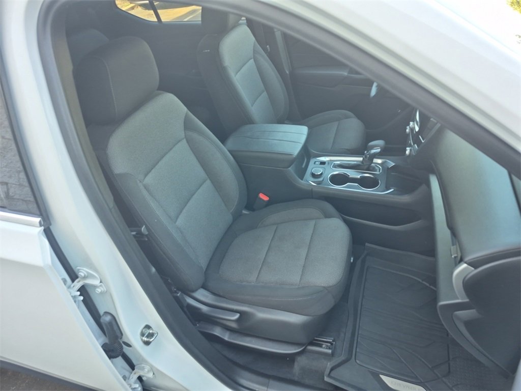 Used 2022 Chevrolet Traverse LT w/ LPO, Floor Liner Package image 17