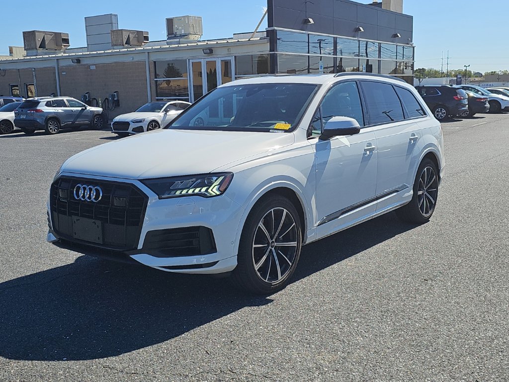 Used 2024 Audi Q7 3.0T Prestige w/ Prestige Package AWD/4WD image 16