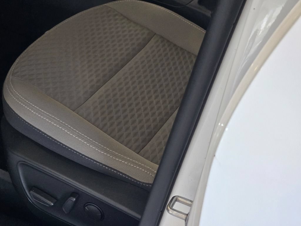 Used 2022 Ford Escape SE FWD image 21