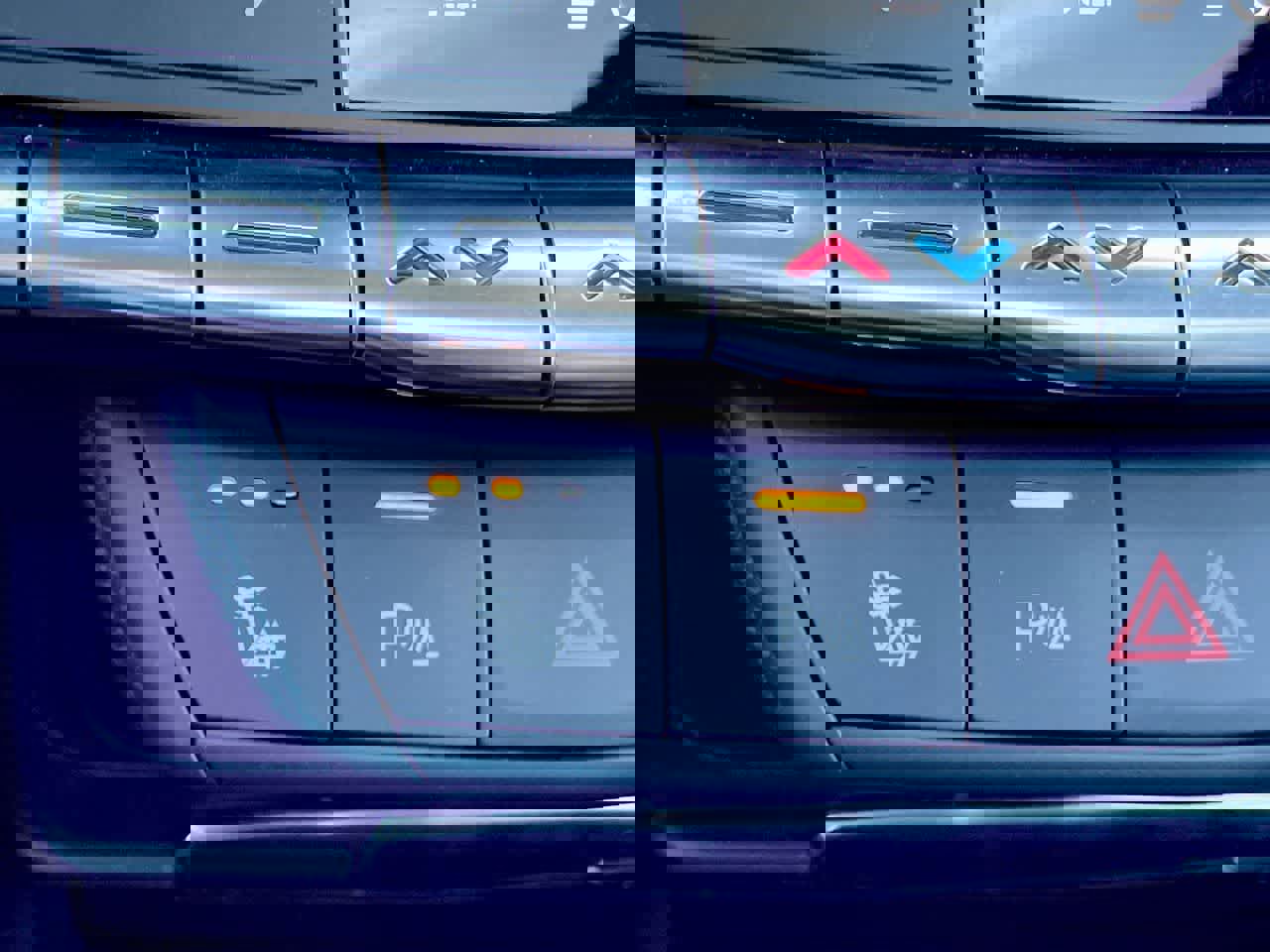 Certified 2023 Cadillac XT4 Sport w/ Cold Weather Package image 23