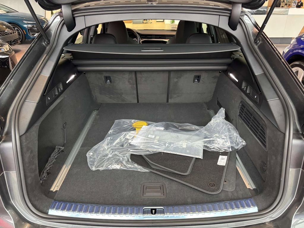 New 2026 Audi RS 6 performance image 8