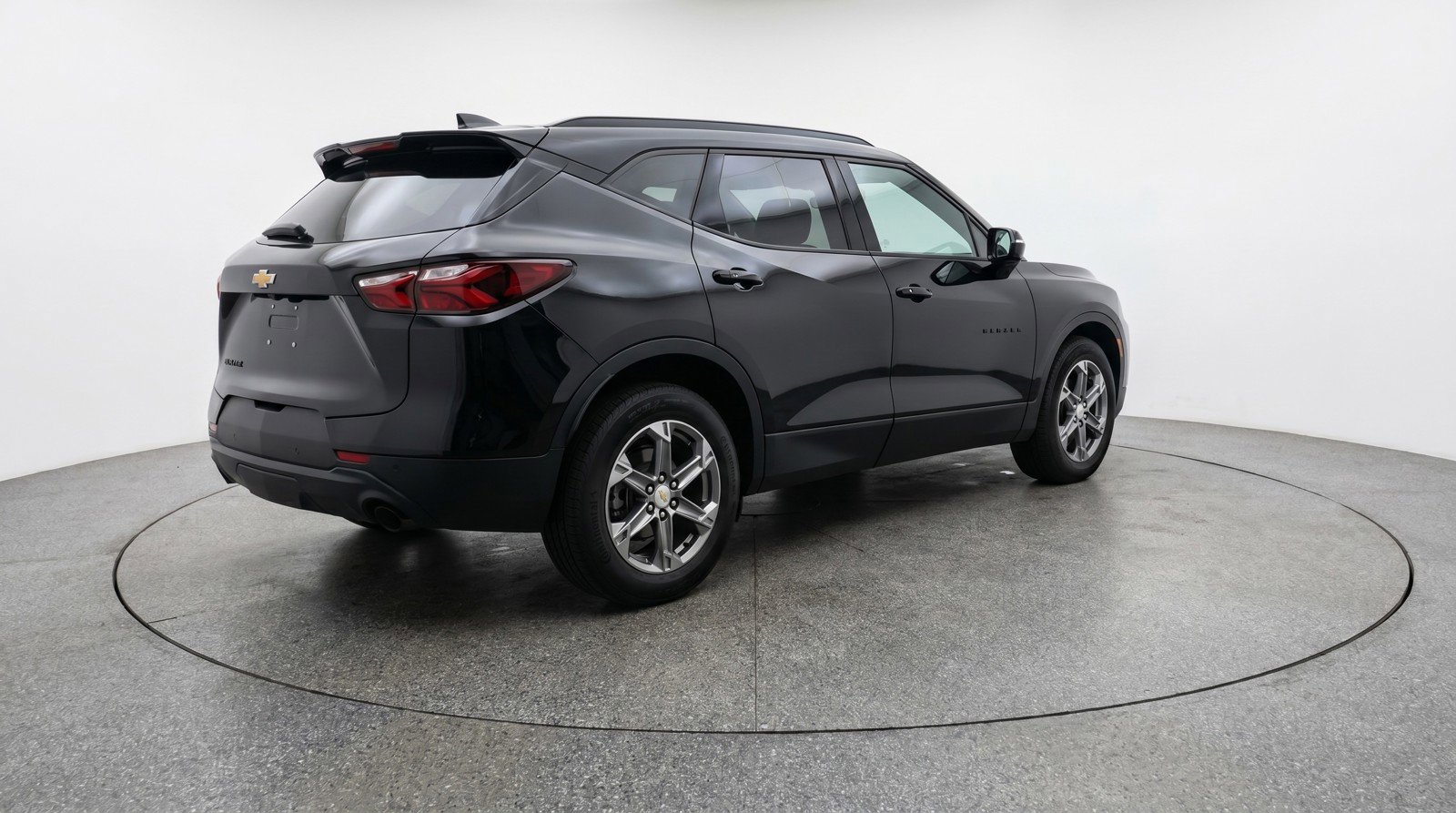 Used 2025 Chevrolet Blazer LT FWD image 9