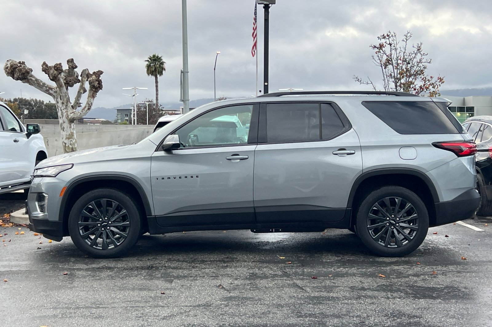 Used 2023 Chevrolet Traverse RS image 7