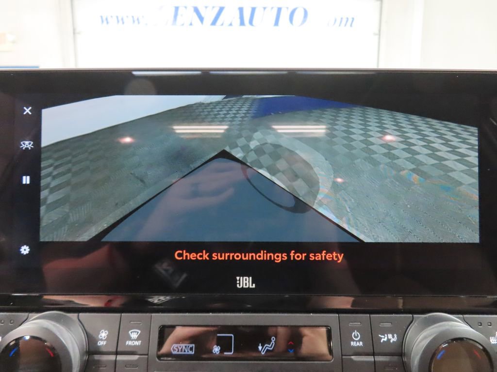 Used 2025 Toyota Grand Highlander AWD Hybrid image 23