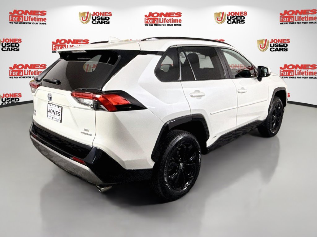Certified 2022 Toyota RAV4 SE w/ SE Grade Weather Package AWD/4WD image 15