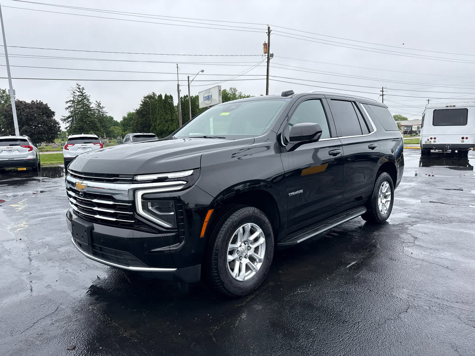 Used 2025 Chevrolet Tahoe LT AWD/4WD image 1