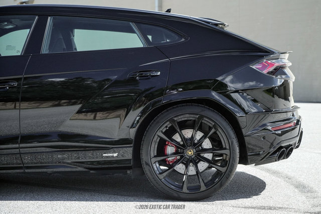 Used 2024 Lamborghini Urus S AWD/4WD image 5