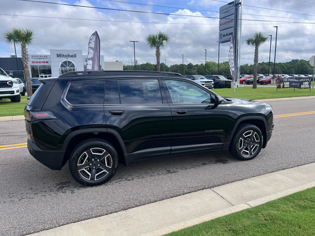 New 2026 Jeep Cherokee Laredo AWD/4WD image 2